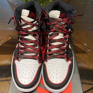 Nike Air Jordan 1 Retro High “Bloodline” Size 8.5
